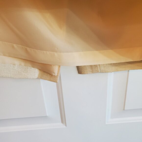 Kasper 3-piece skirt suit set. Gorgeous shimmering ivory tweed fabric! - Picture 7 of 13